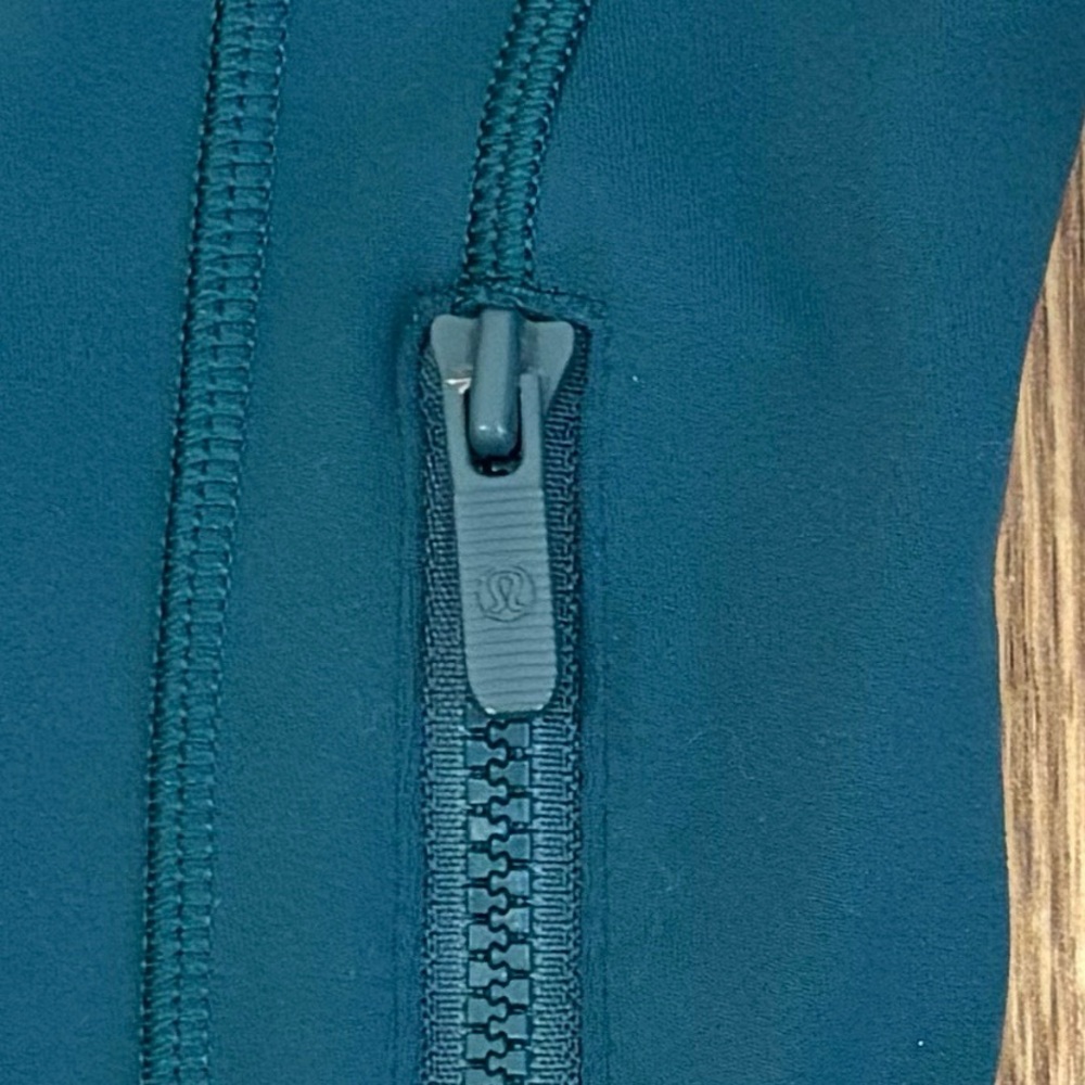 Lululemon Define Cropped Jacket Nulu Size 4 In Storm Teal - Picture 6 of 9